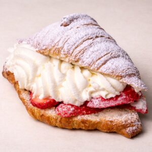 Croissant nata i maduixes