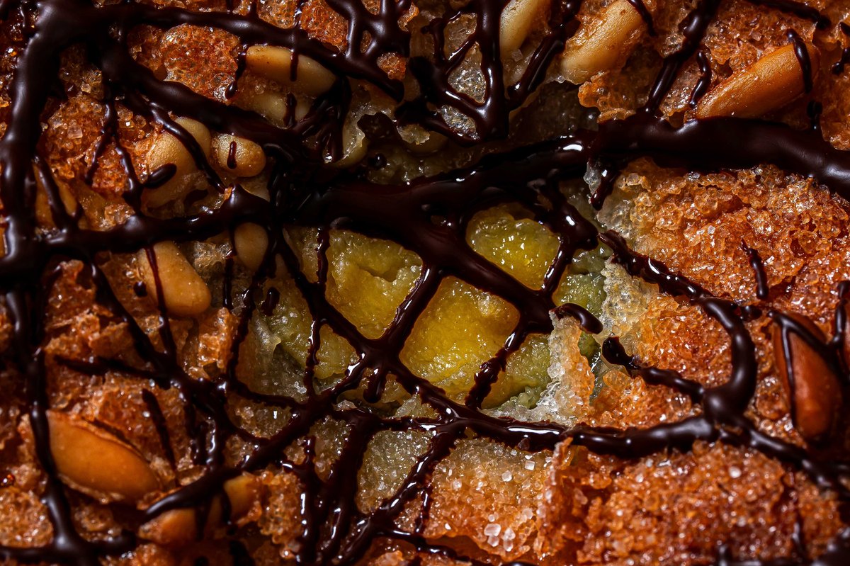 Coca de hojaldre con chocolate y crema - Imagen 3